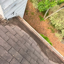 Expert-Gutter-Cleaning-Roof-Valley-Maintenance-Alpharetta-Johns-Creek-GA 3